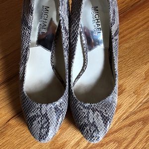 💥SOLD💥Michael Kors high heels
